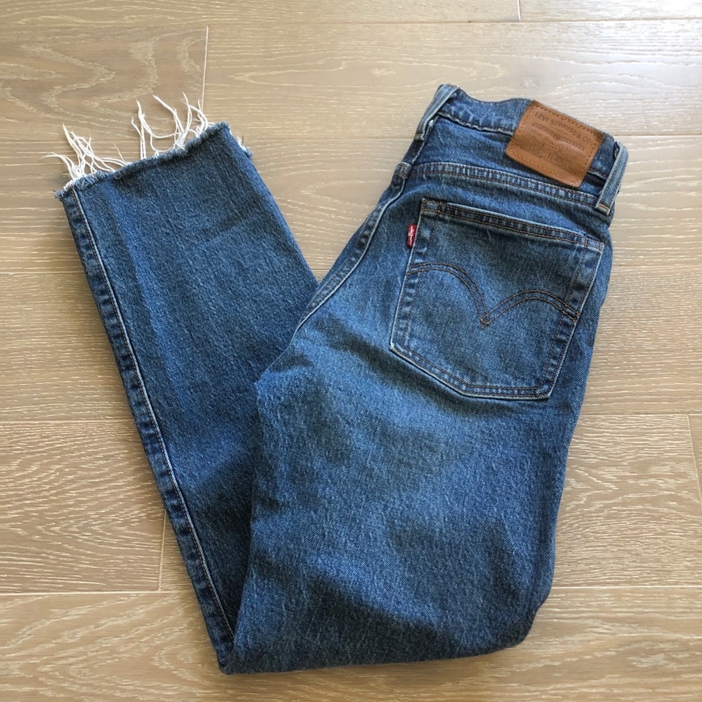 SOLD ⚠️wedgie straight levis jeans